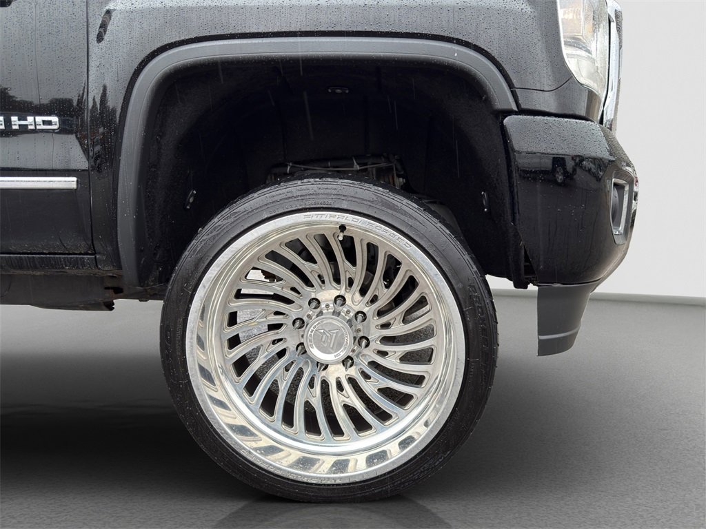 Used 2018 GMC Sierra 2500 Denali HD Denali with VIN 1GT12UEY0JF140360 for sale in Kansas City