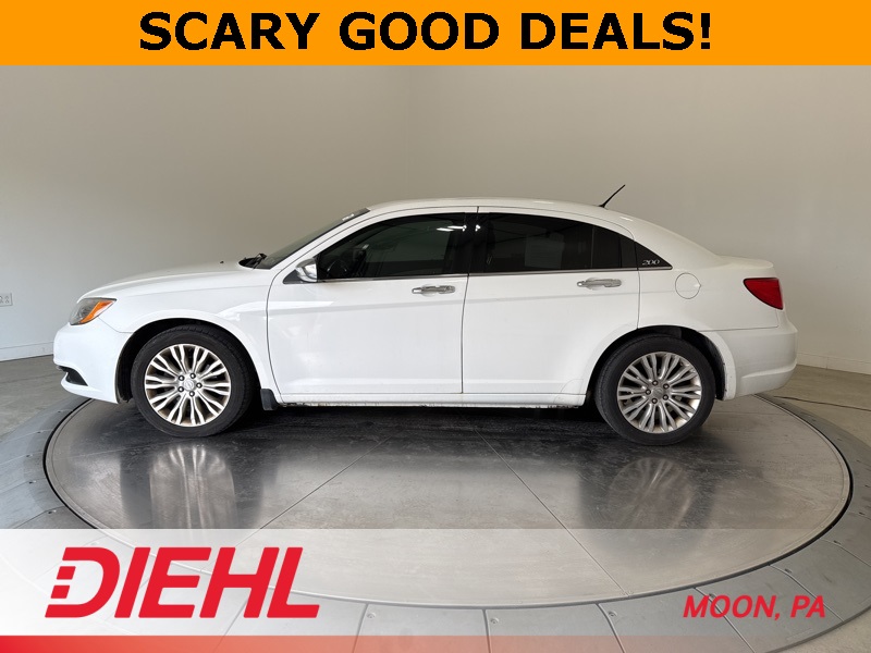 2013 Chrysler 200 Limited photo 2