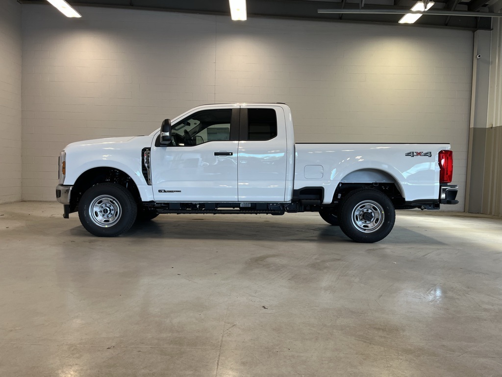 2026 Ford F-350 XL photo 3
