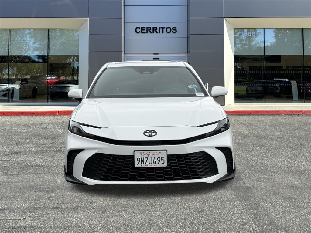 2025 Toyota Camry SE photo 2