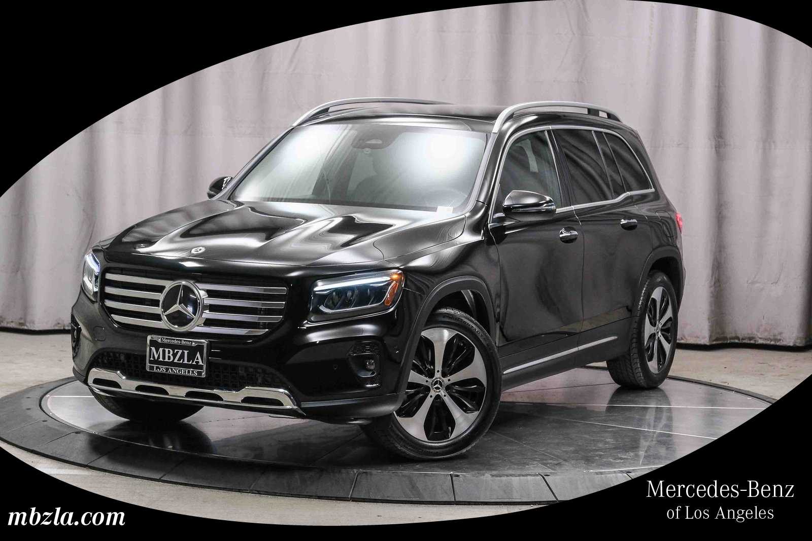 2025 Mercedes-Benz GLB Base's photo