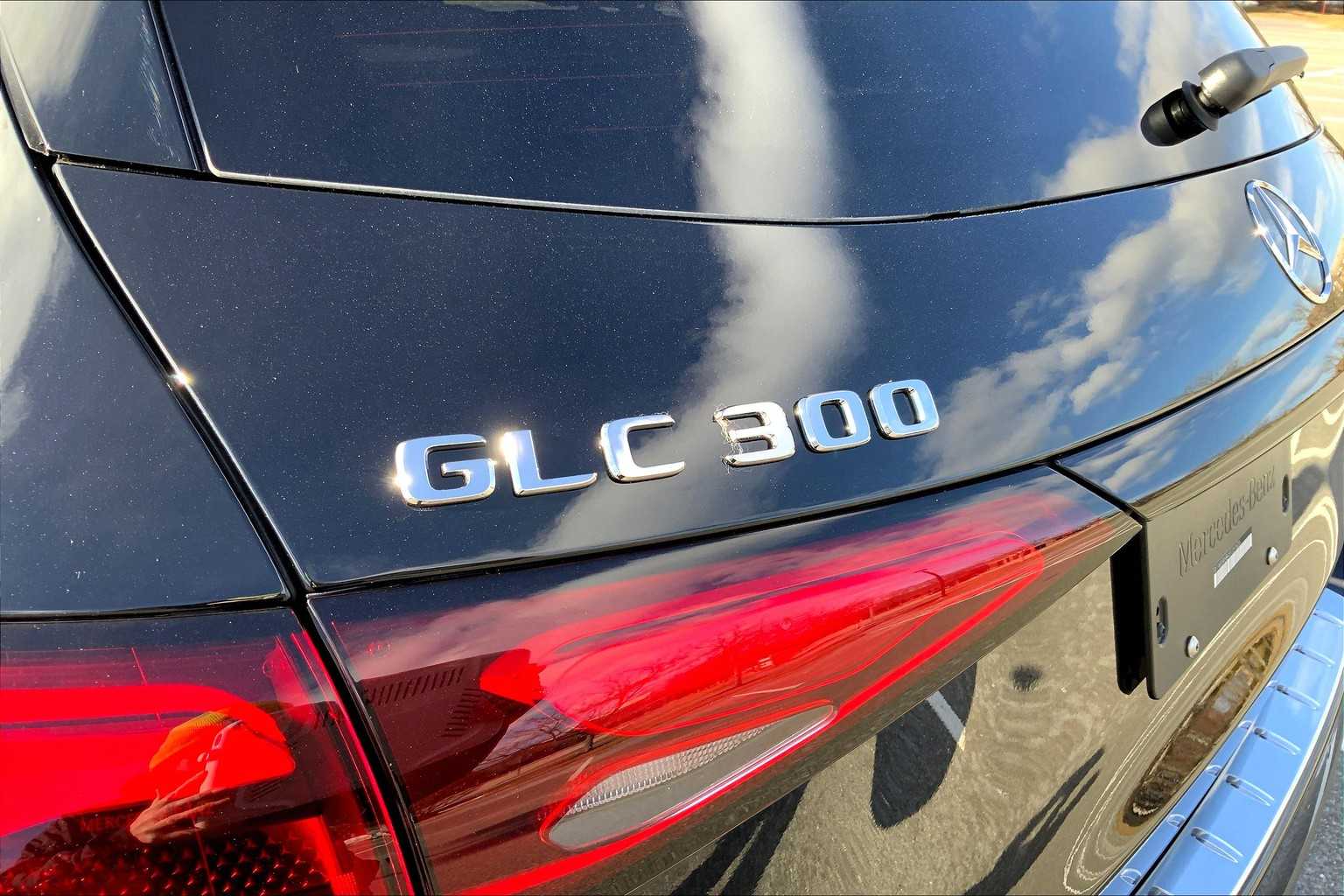 2025 Mercedes Benz GLC 300 4MATIC photo 17