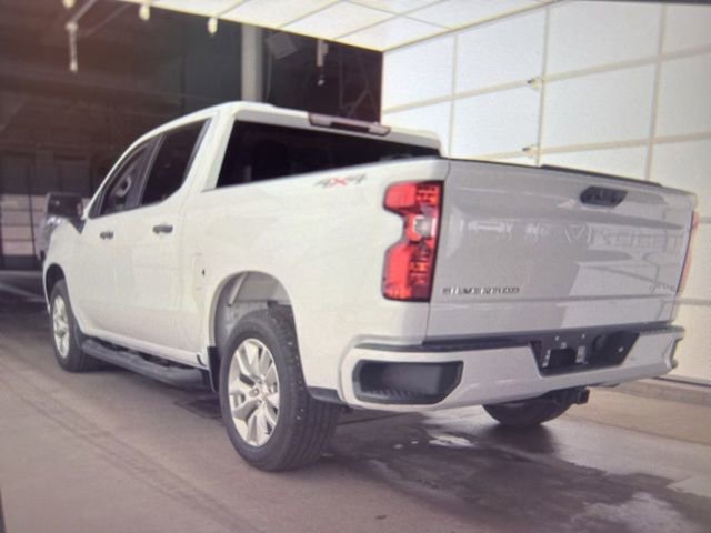 2023 Chevrolet Silverado 1500 Custom photo 4