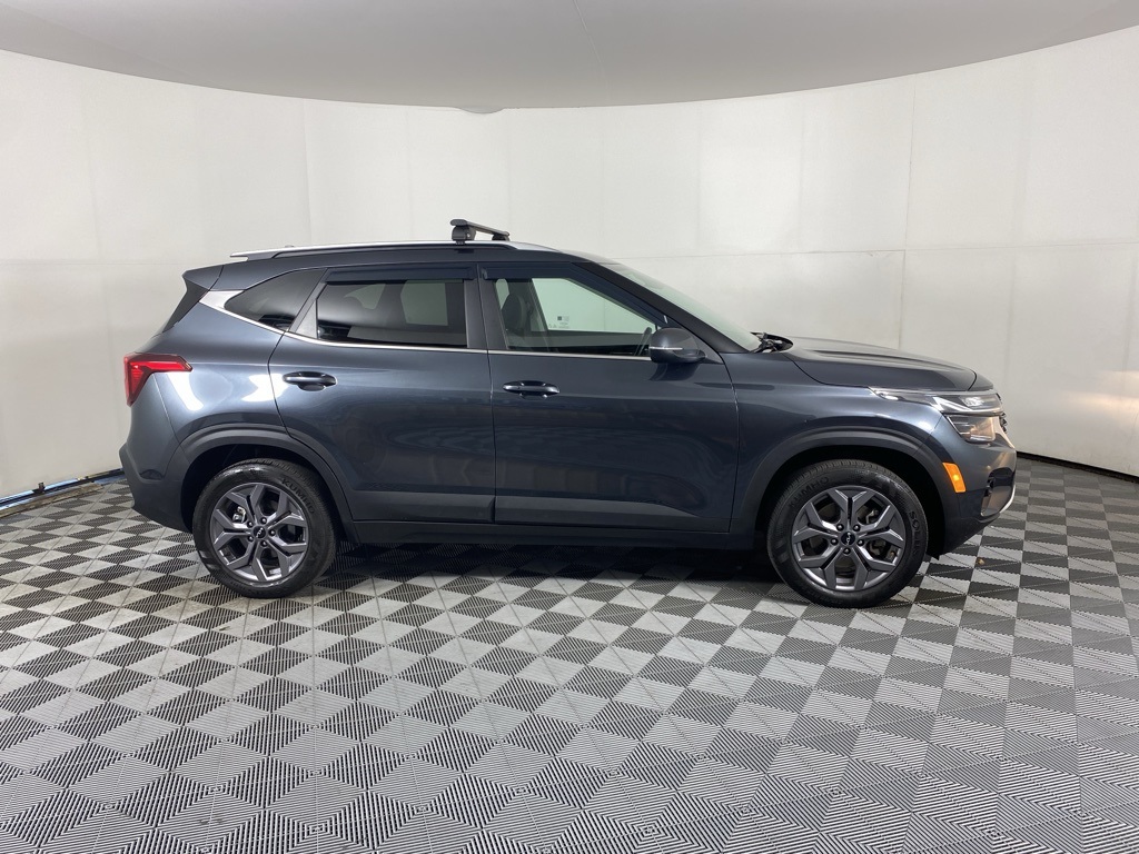 2024 Kia Seltos S photo 7