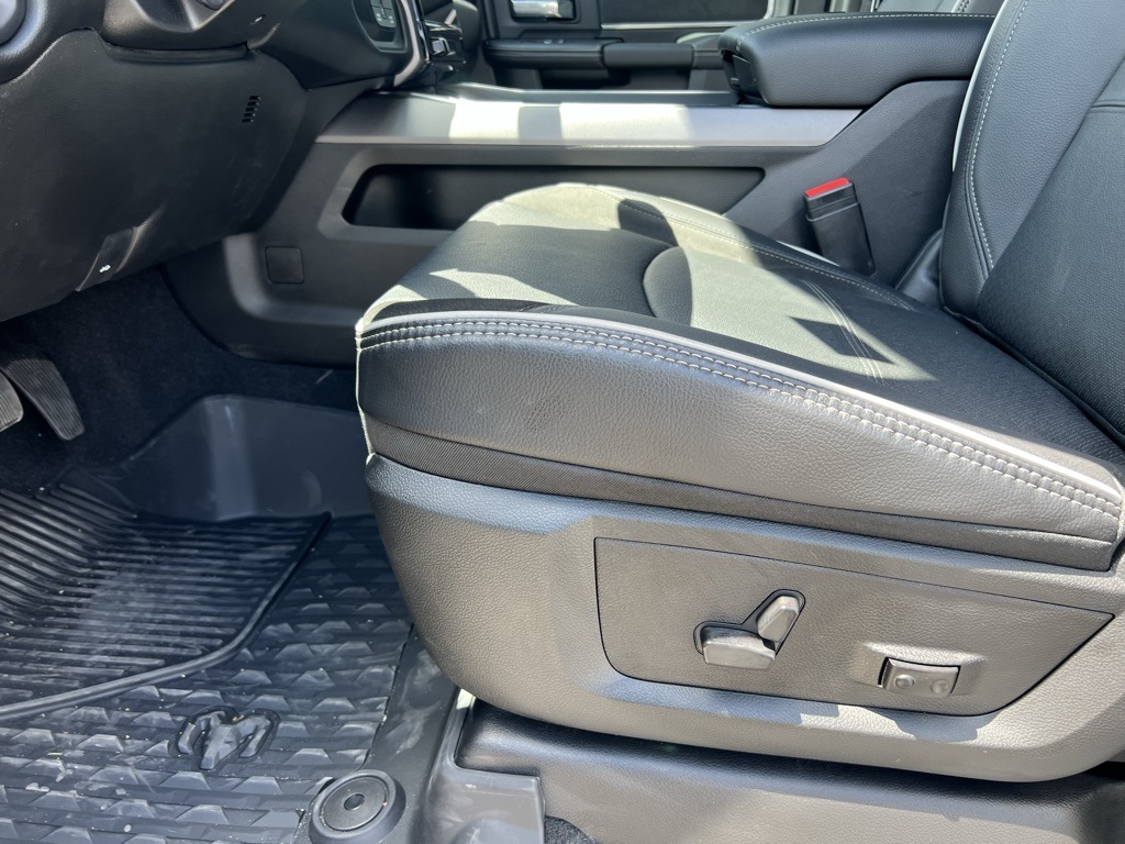 2025 Ram 3500 Laramie photo 13