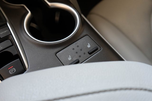 2023 Toyota Camry XLE photo 23