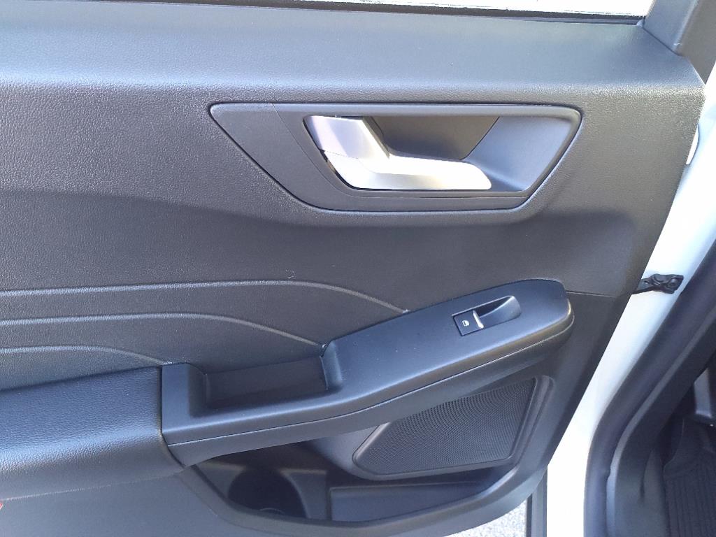 2025 Ford Escape Plug-In Hybrid photo 5