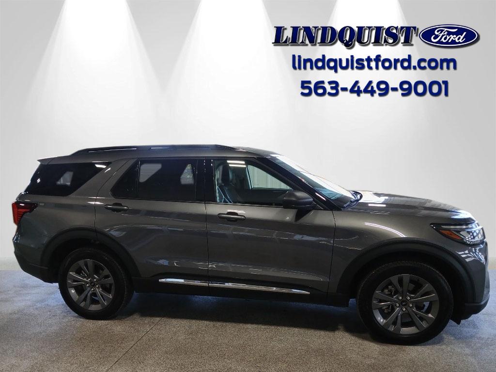 2025 Ford Explorer Active's photo