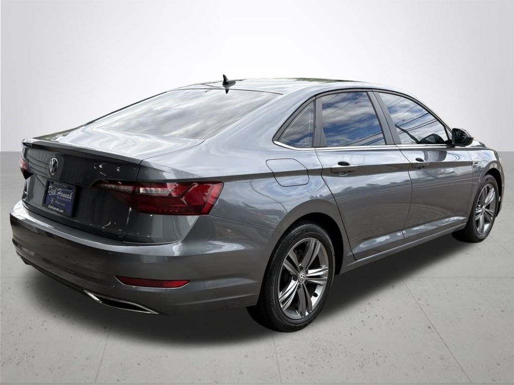 2021 Volkswagen Jetta R-Line photo 7