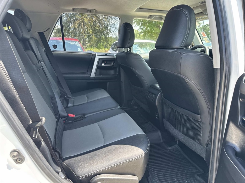 2019 Toyota 4Runner SR5 Premium photo 8
