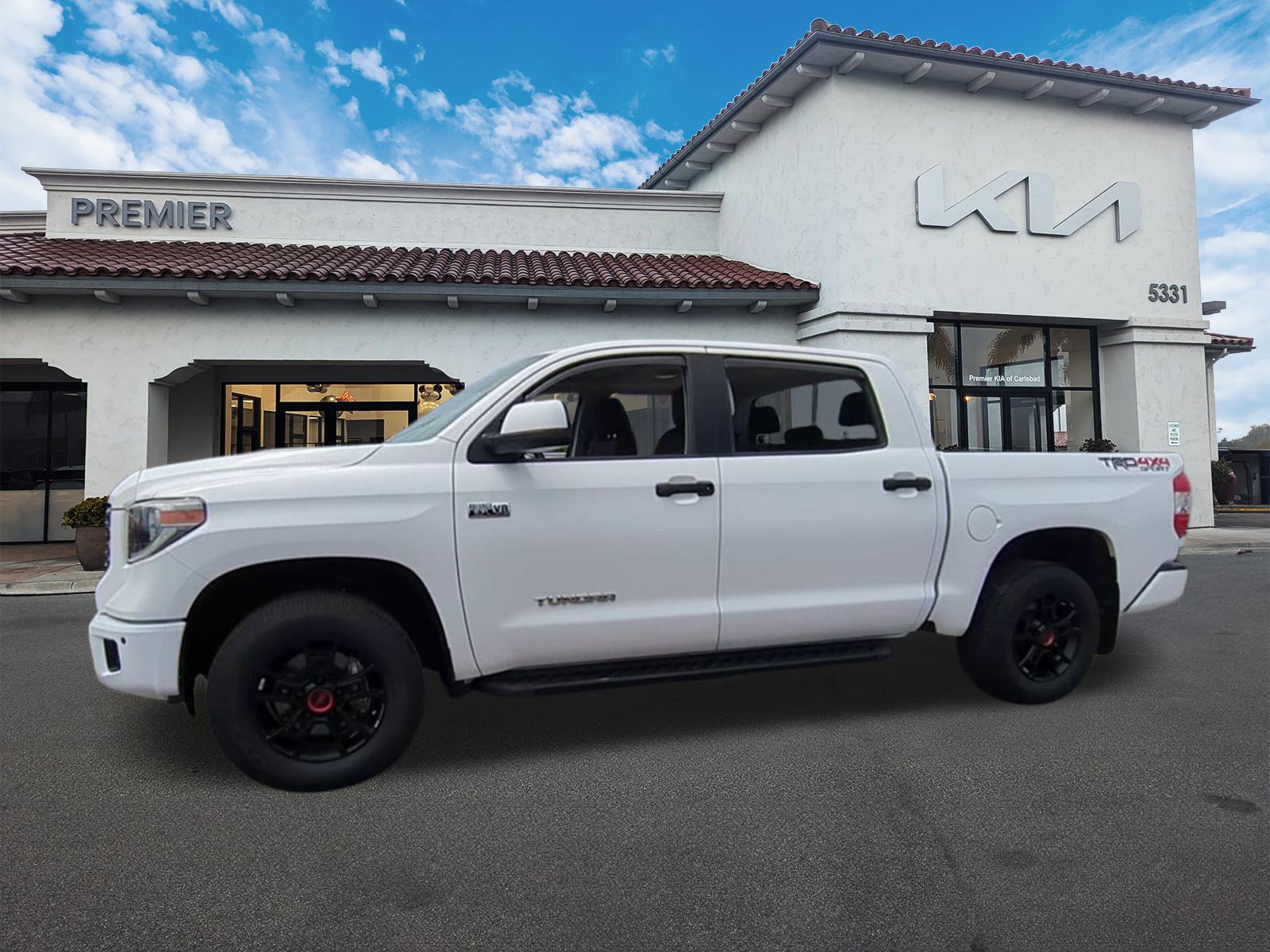 2018 Toyota Tundra SR5 photo 3