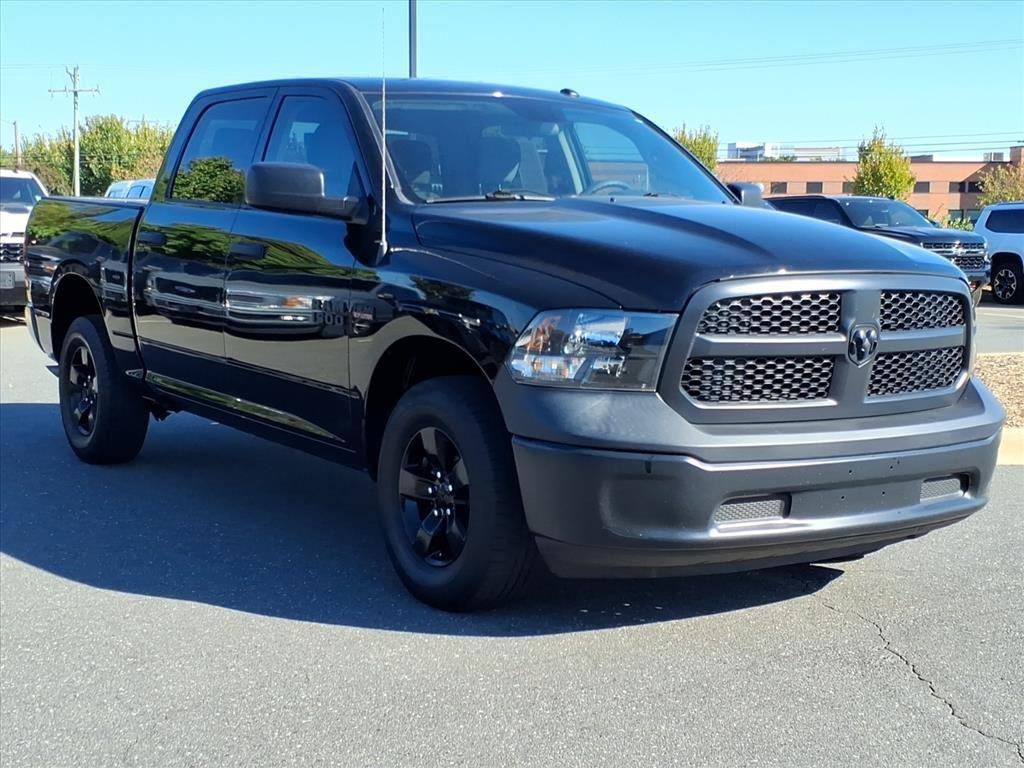 2021 Ram 1500 Classic Tradesman photo 3
