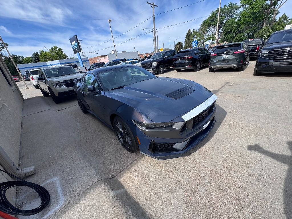 2025 Ford Mustang Dark Horse Premium photo 3