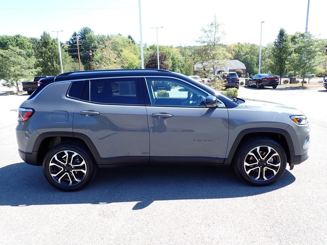 2022 Jeep Compass Limited photo 6