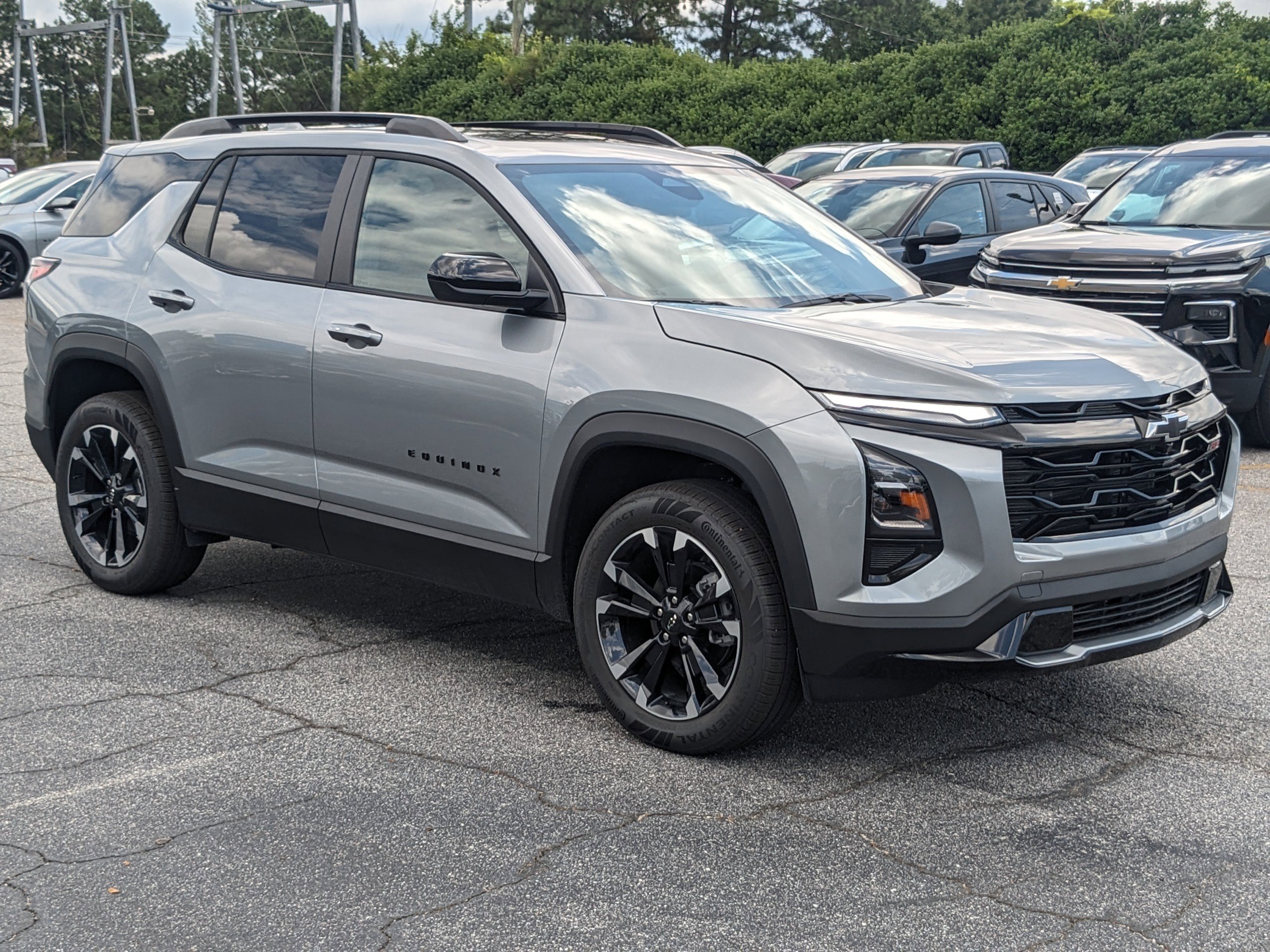 2026 Chevrolet Equinox RS photo 2