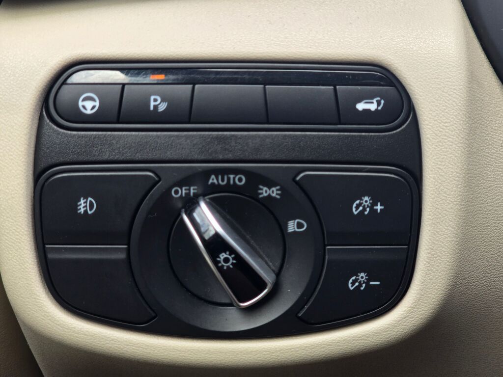 2021 Infiniti QX50 Luxe photo 24