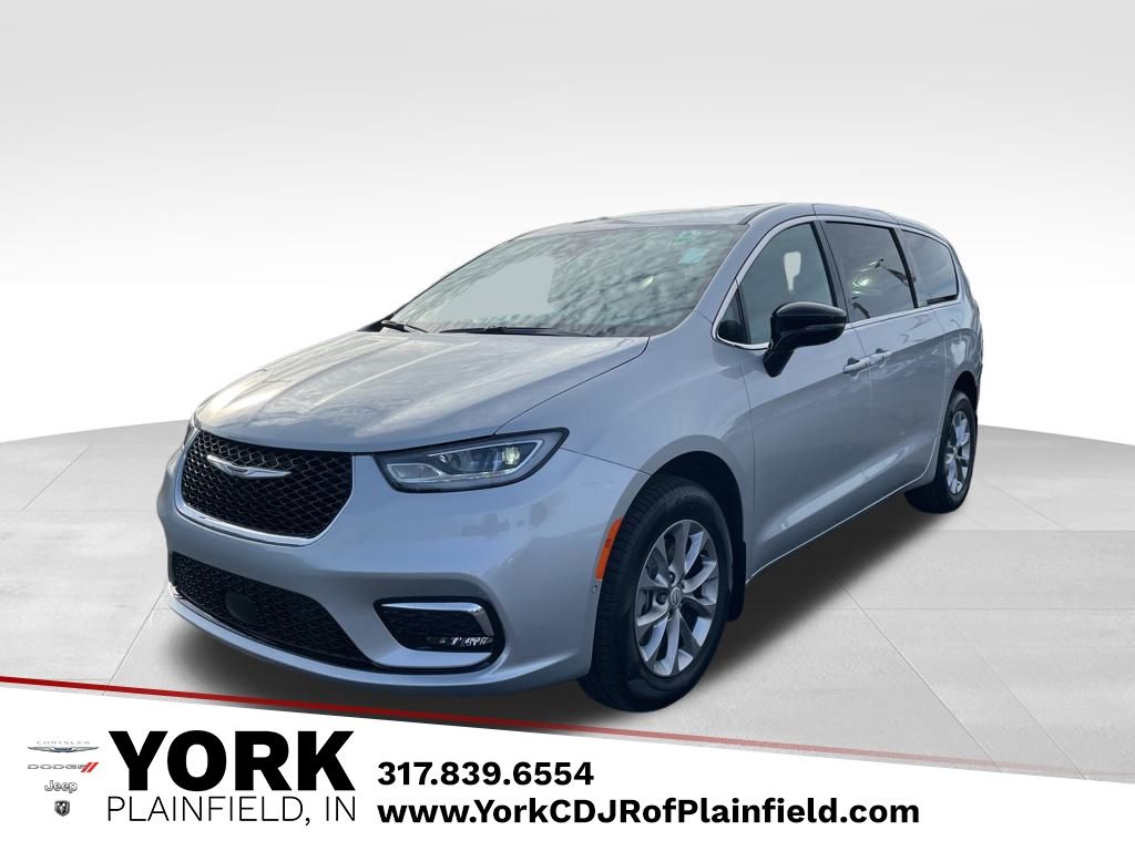 2026 Chrysler Pacifica Select's photo