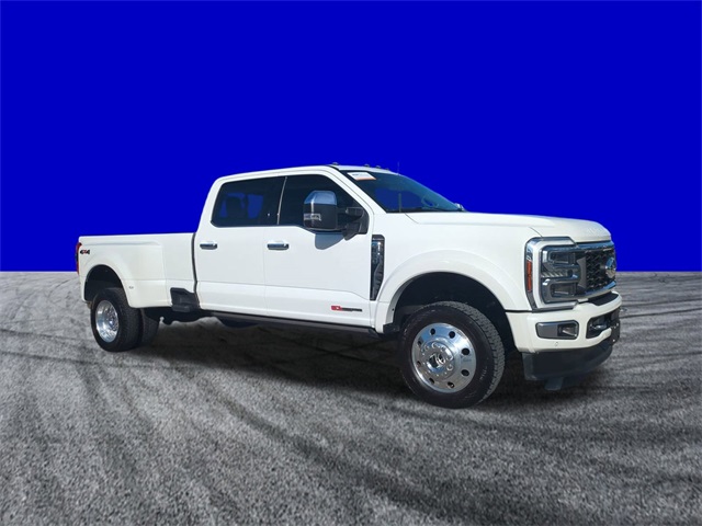 2024 Ford F-450 Platinum photo 2