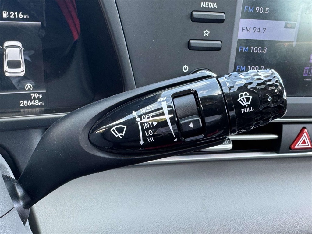 2023 Hyundai Elantra SE photo 21