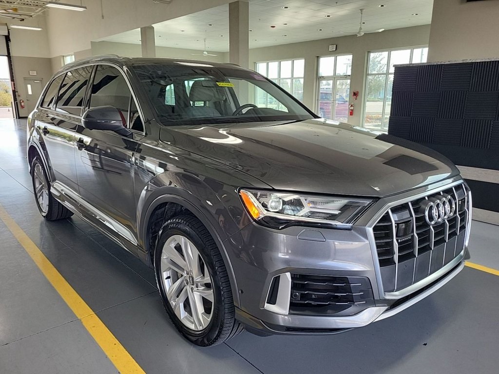 2020 Audi Q7 Premium Plus's photo