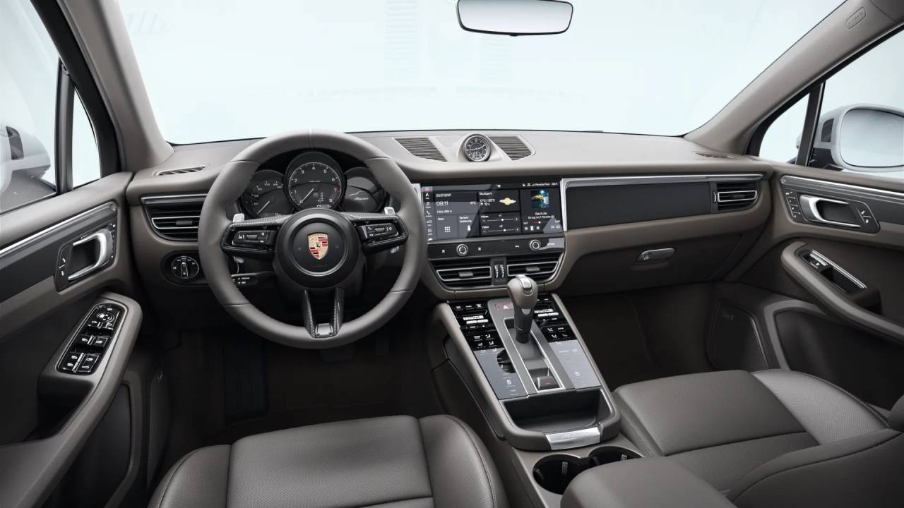 2026 Porsche Macan T photo 10