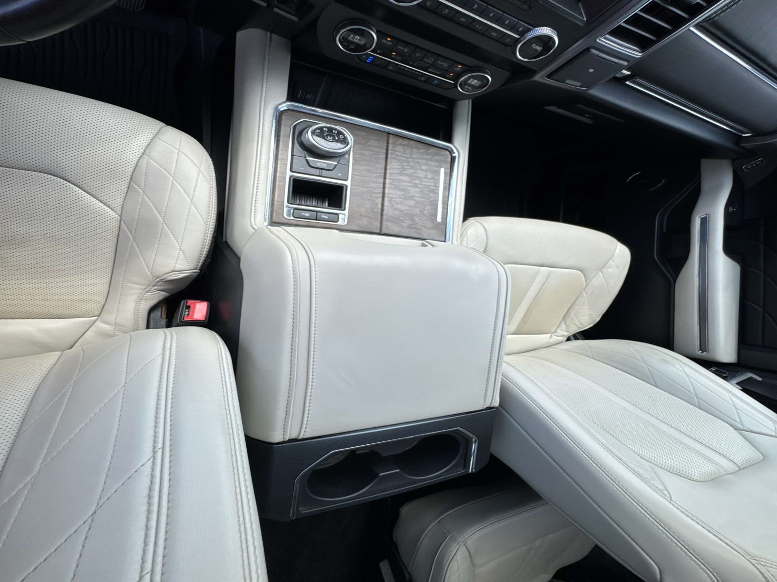 2020 Ford Expedition Platinum photo 24