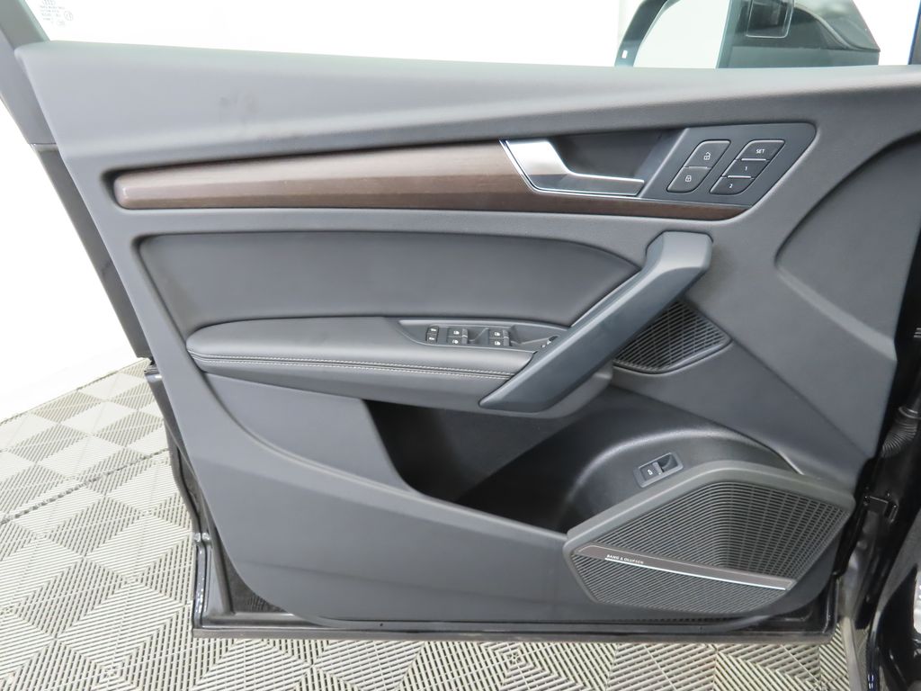 2023 Audi Q5 S line Premium Plus photo 23