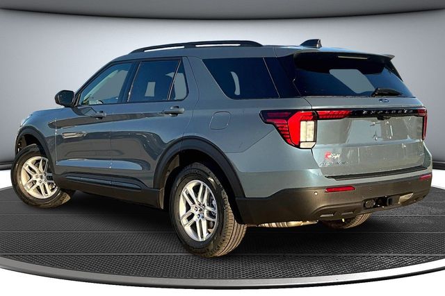 2026 Ford Explorer photo 3
