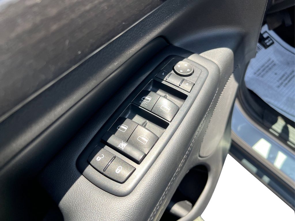 2015 Jeep Grand Cherokee Laredo photo 28