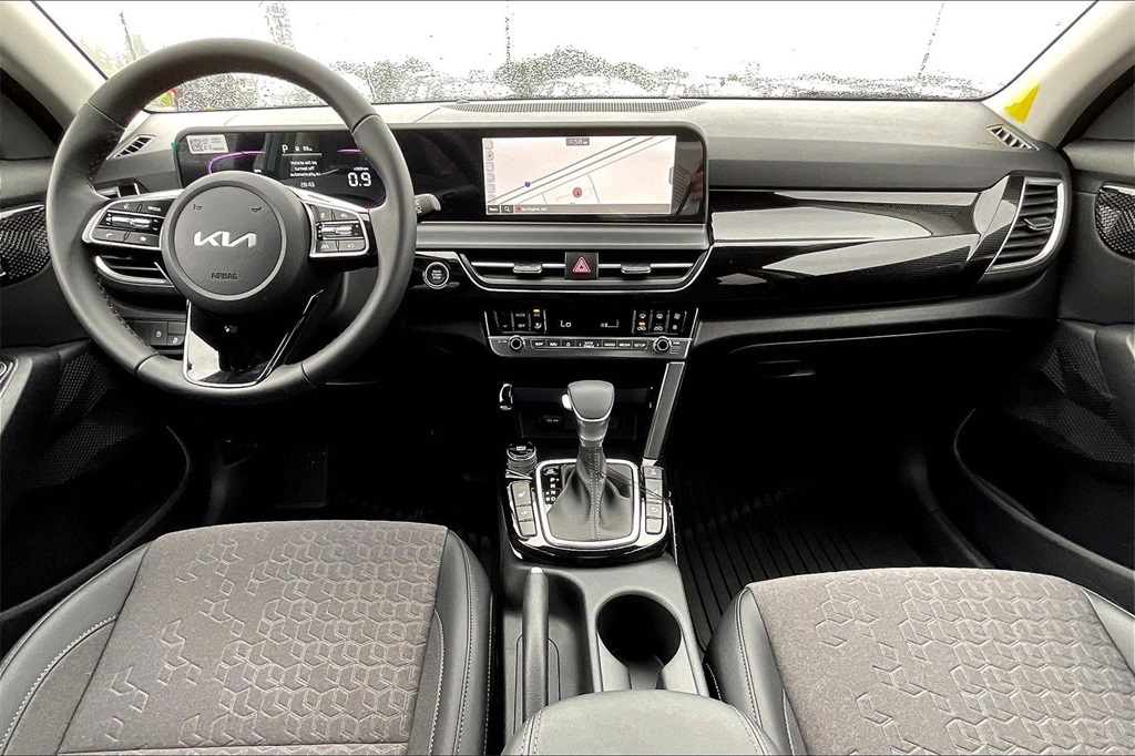 2025 Kia Seltos S photo 4