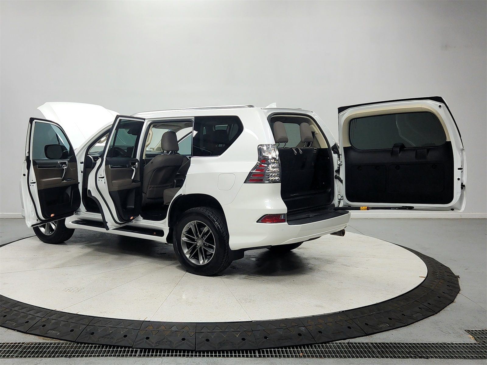 2022 Lexus GX 460 photo 11