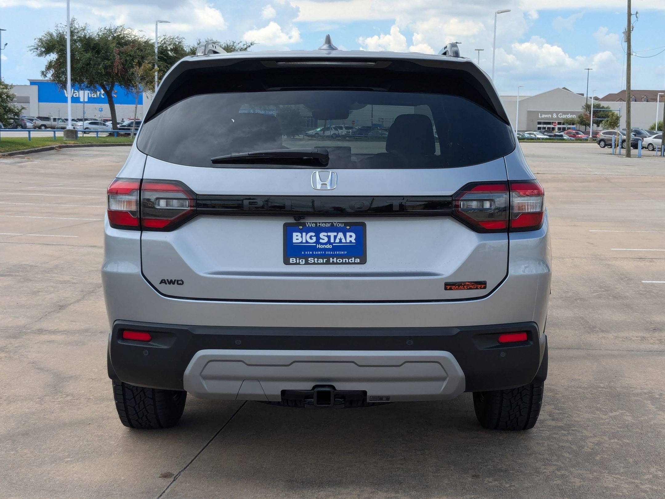 2025 Honda Pilot TrailSport photo 3