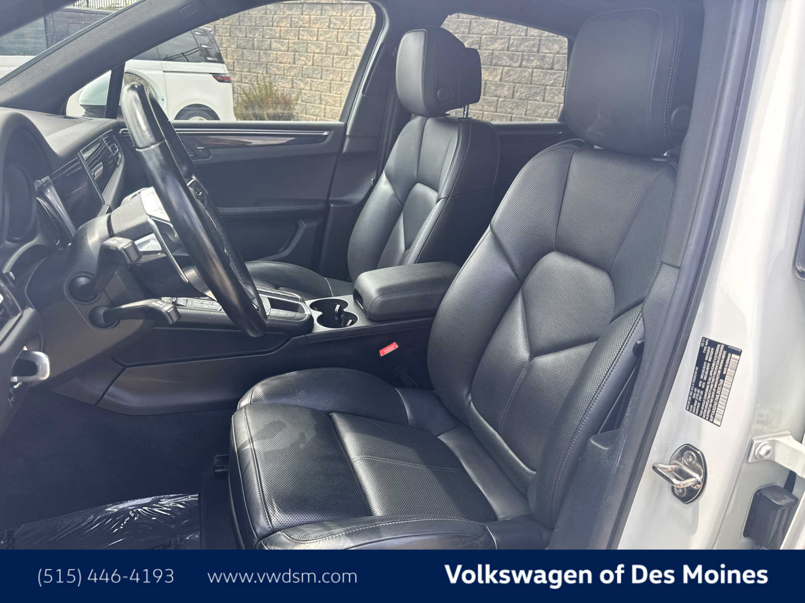 2021 Porsche Macan Base photo 9
