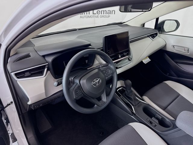 2026 Toyota Corolla LE photo 9