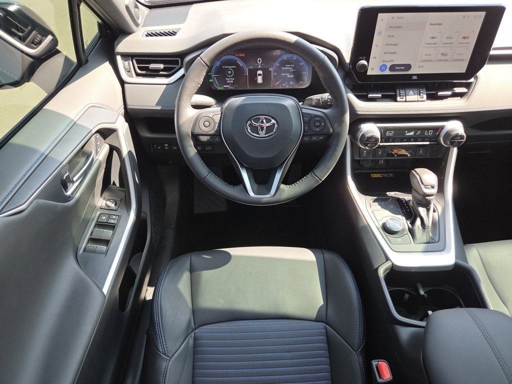 2024 Toyota RAV4 Hybrid XSE photo 4