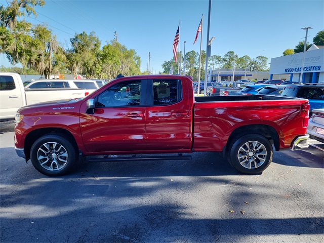 2024 Chevrolet Silverado 1500 LT photo 5