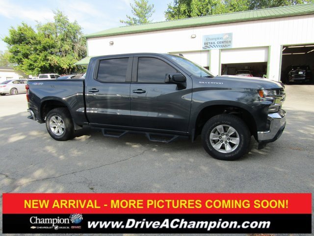 2021 Chevrolet Silverado 1500 LT photo 3