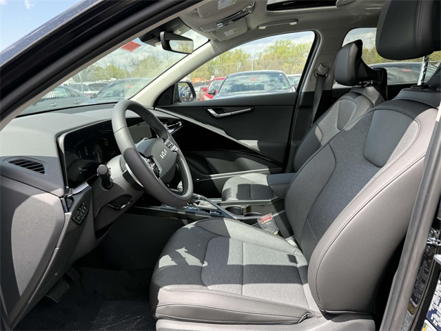 2025 Kia Niro SX photo 10