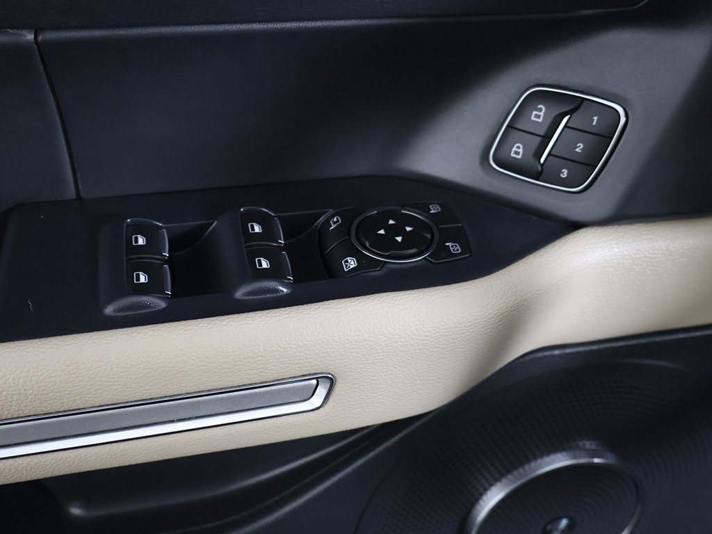 2022 Ford Expedition Limited photo 39