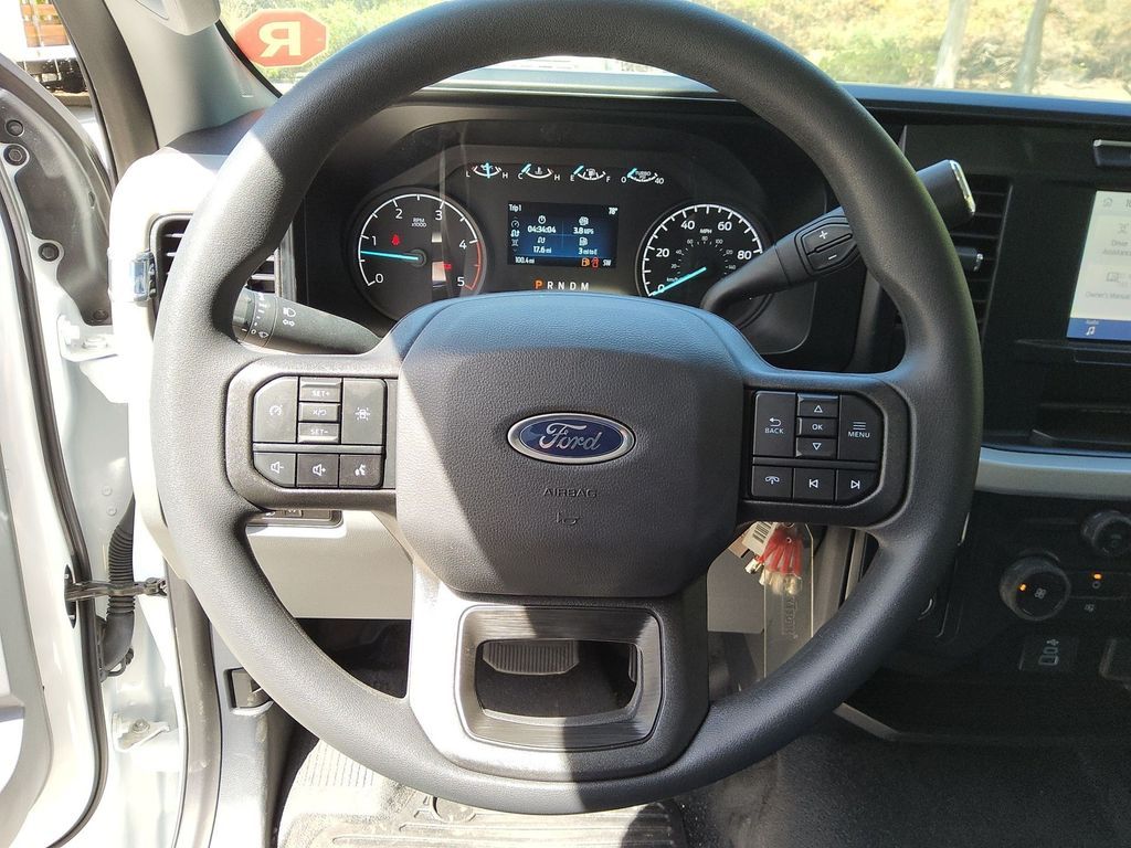 2024 Ford F-550 photo 9
