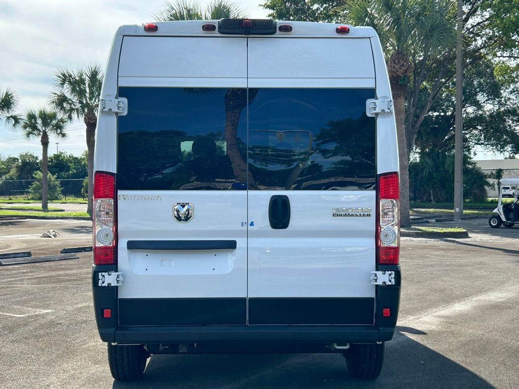 2023 Ram ProMaster 2500 Window Van photo 3