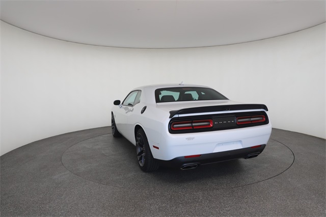 2022 Dodge Challenger R/T Scat Pack photo 13