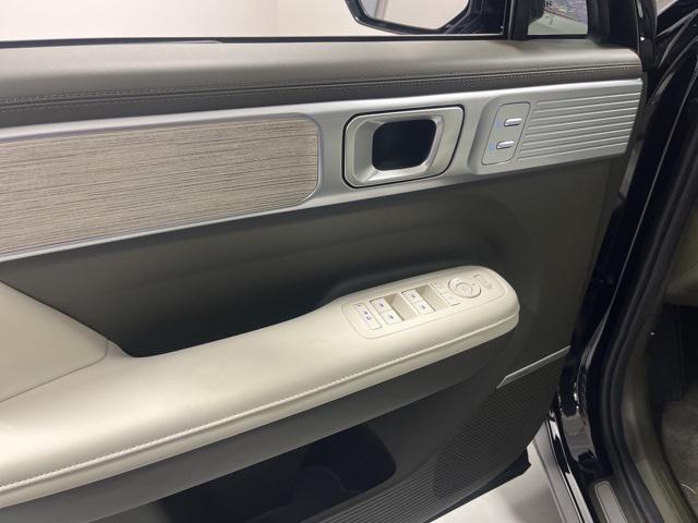 2025 Hyundai Santa Fe photo 2