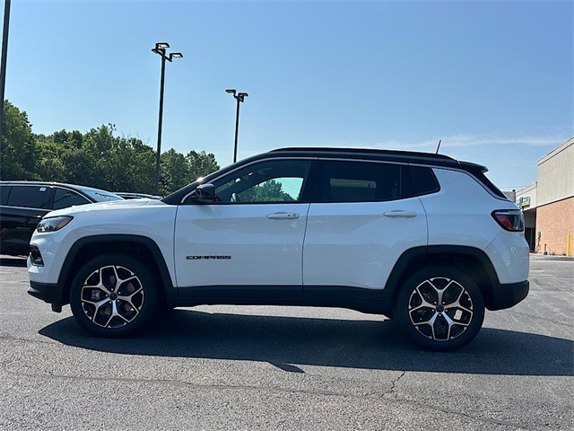 2025 Jeep Compass Limited photo 4