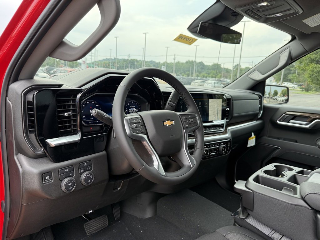 2025 Chevrolet Silverado 1500 LT photo 10