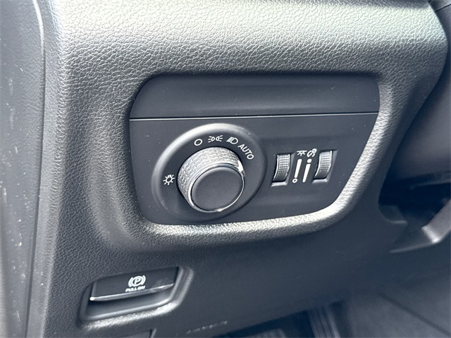 2025 Jeep Grand Cherokee Laredo X photo 14