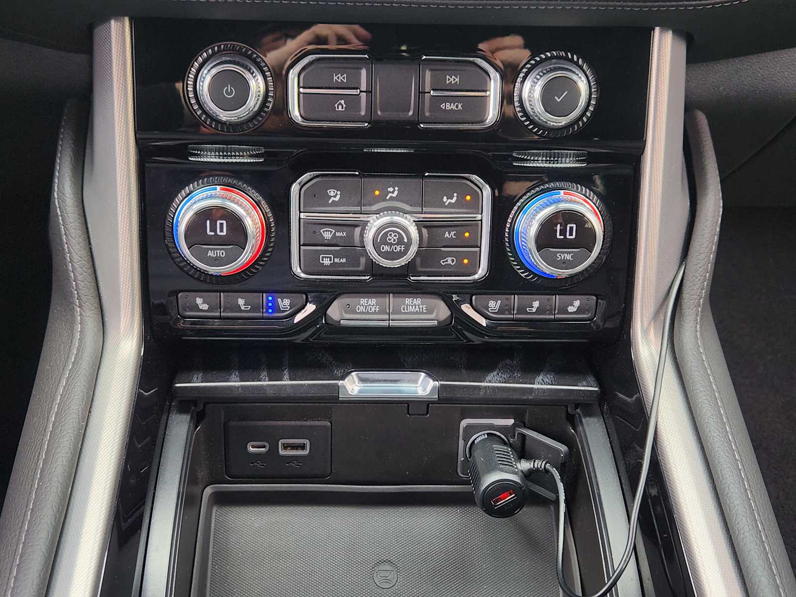 2022 Gmc Yukon Denali photo 15