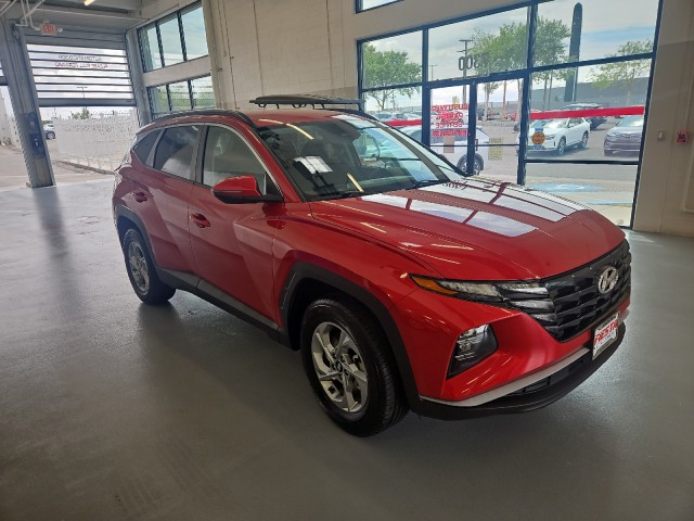 Used 2023 RED Hyundai SEL image 3