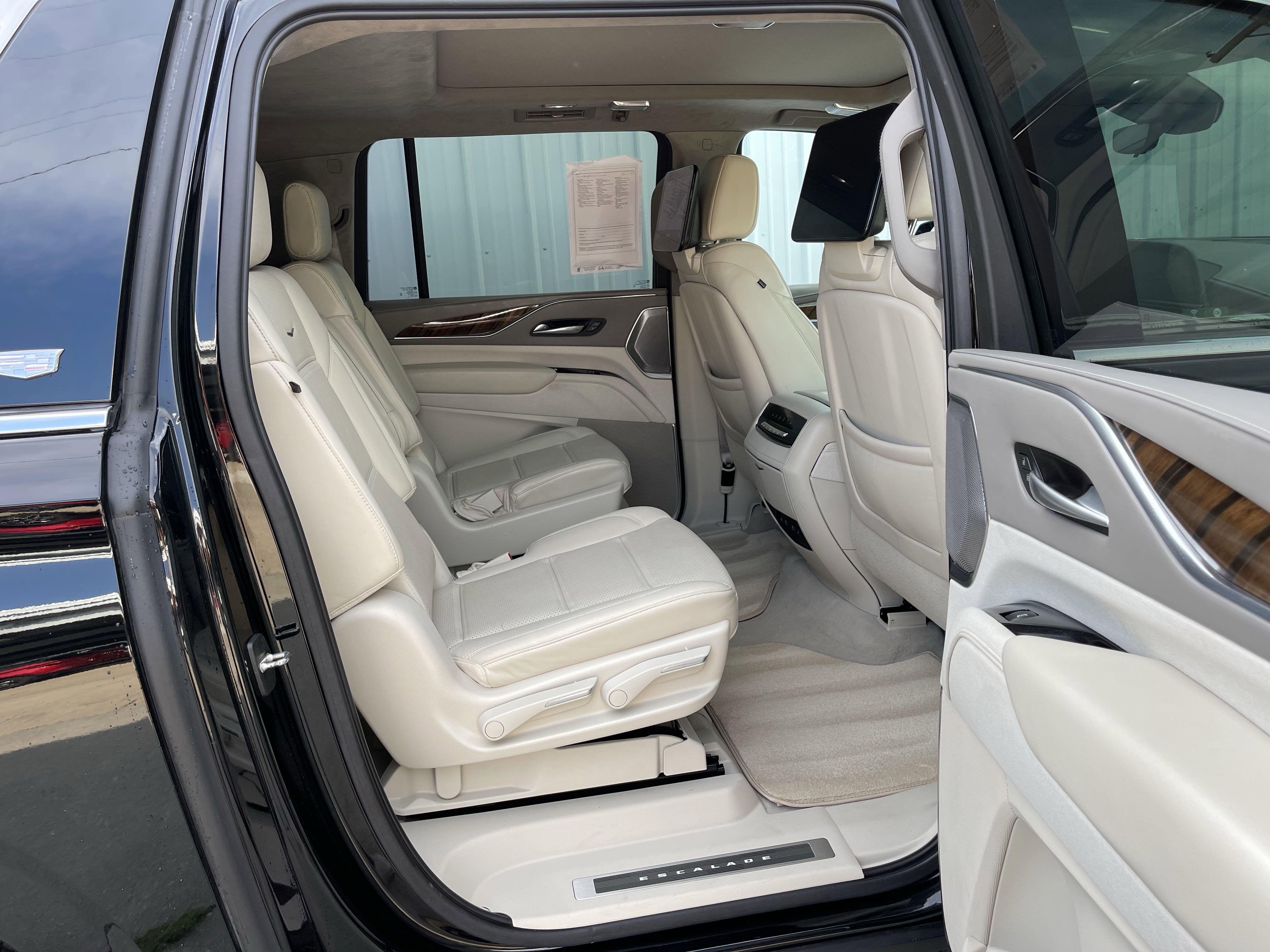 2021 Cadillac Escalade ESV Premium Luxury Platinum photo 4