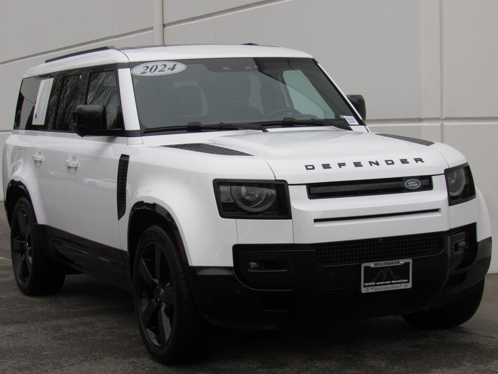 2024 Land Rover Defender 130 X-Dynamic SE photo 2